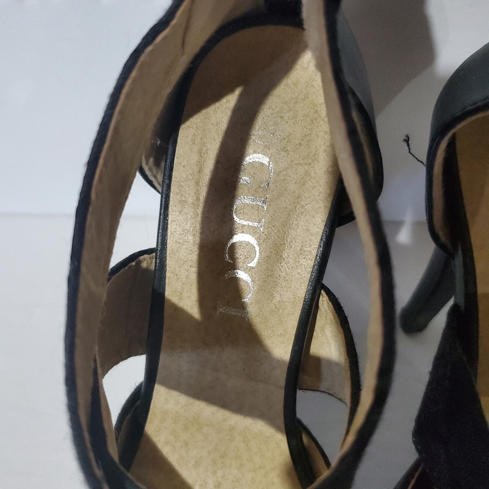 🌸SOLD🌸Size 37 heels - Picture 3 of 10